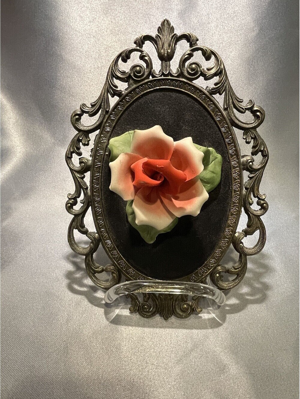 Vintage Capodimonte Porcelain Rose Velvet Wall Hanging Flower Figurine 8"